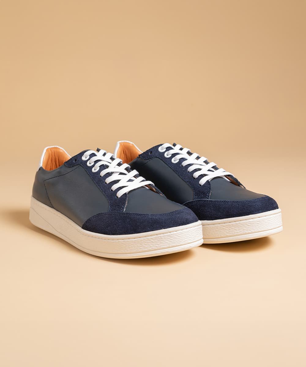 Luton-Azul-Winstonandharry-88 Luton - Image 1